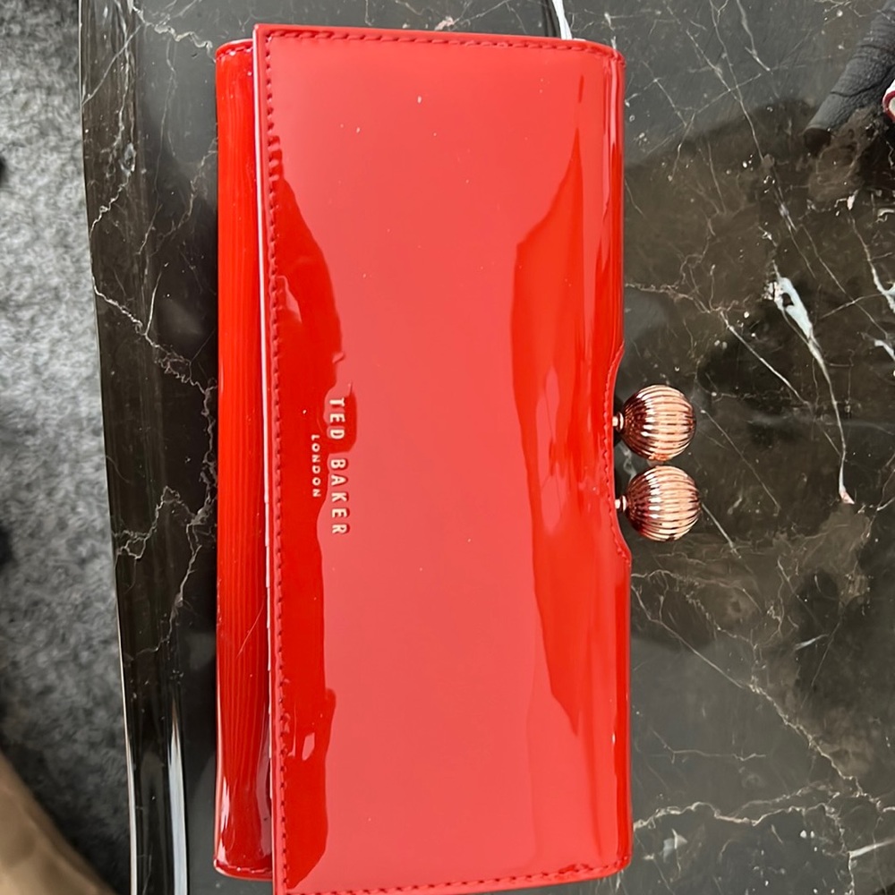 New with Tags Ted baker wallet with 1 credit card slots/ iD section & 4 sections